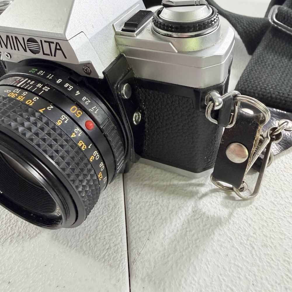 Minolta X-370 35mm SLR Film Camera W/ Lenses Flash Winder ALL UNTESTED AS IS - Picture 7 of 16